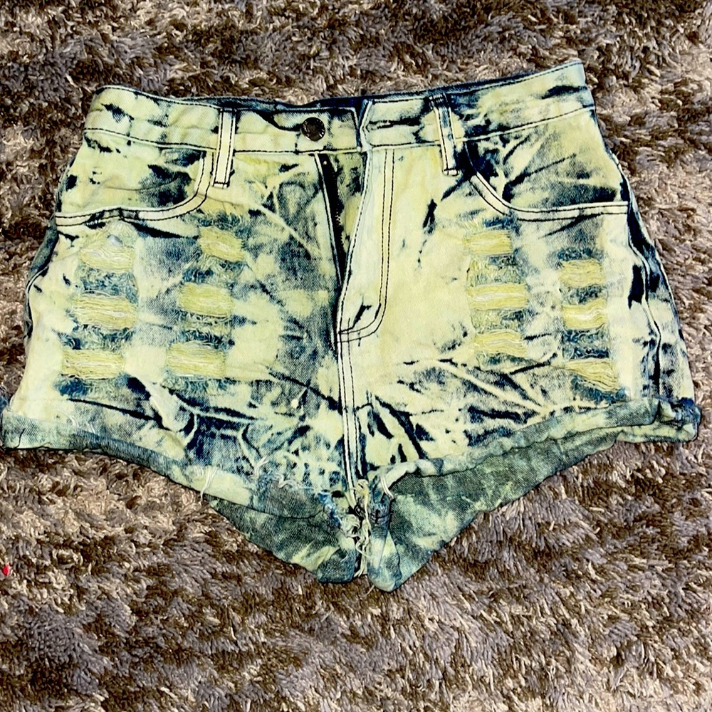 Distressed acid wash light yellow/green shorts